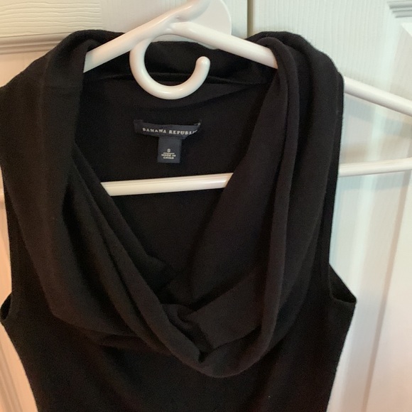 Banana Republic drape neck sleeveless sweater - Picture 2 of 4